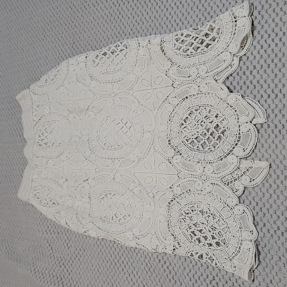 Laced mid skirt